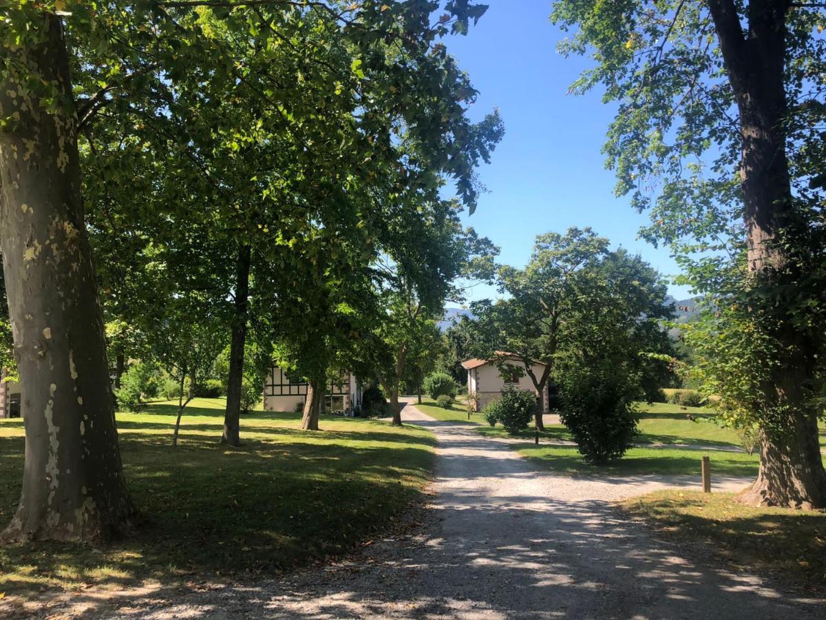 Saint-Jean-le-Vieux Domaine Harrietaヴィラ エクステリア 写真
